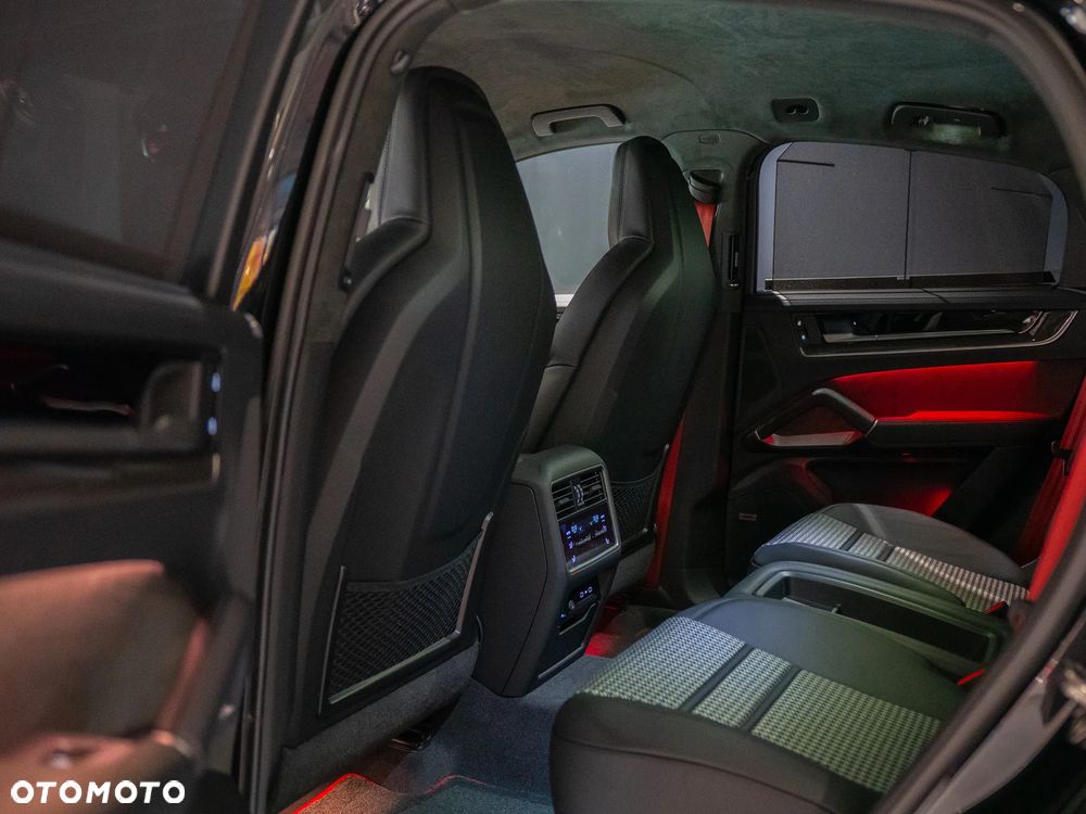 Porsche Cayenne - 19