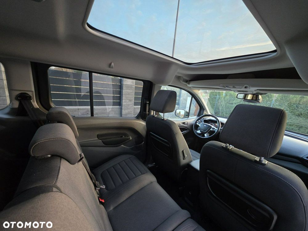 Ford Tourneo Connect Grand - 12