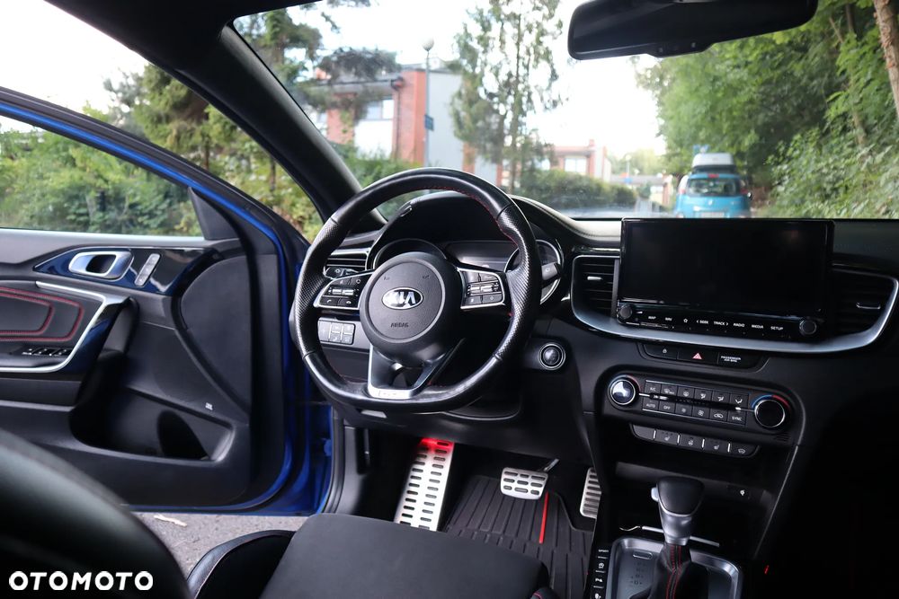 Kia ProCeed - 13