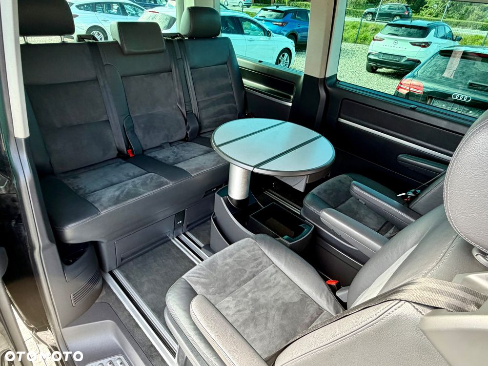 Volkswagen Multivan - 29