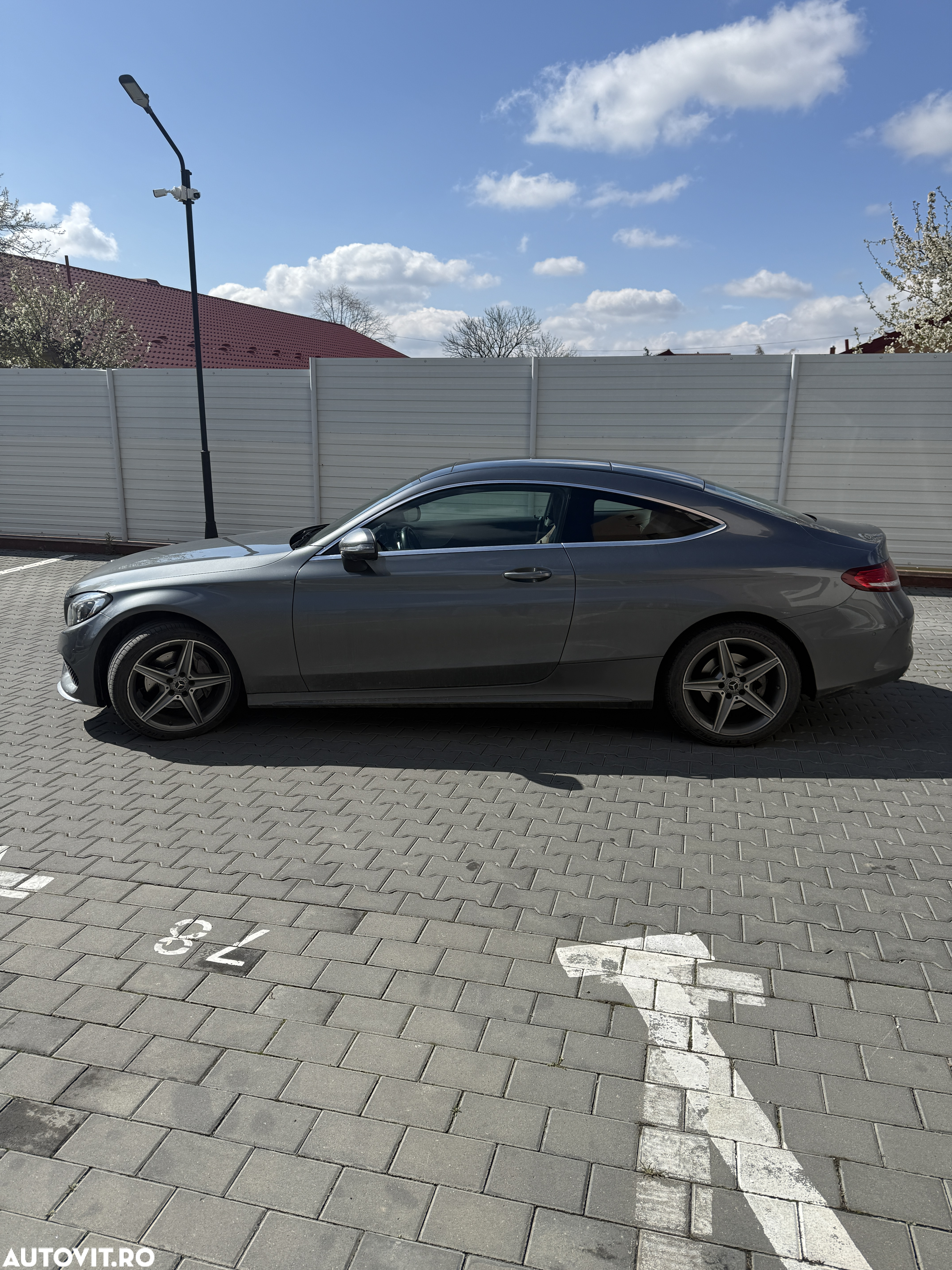 Mercedes-Benz C 200 Coupe 4Matic 9G-TRONIC AMG Line - 4