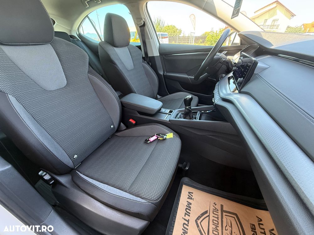 Skoda Octavia Combi 2.0 TDI Ambition - 17