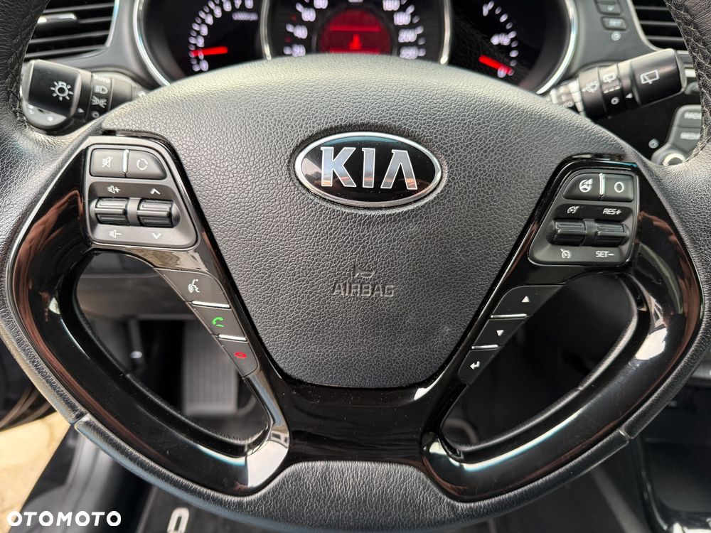 Kia Ceed 1.6 GDI Dream Team Edition - 18