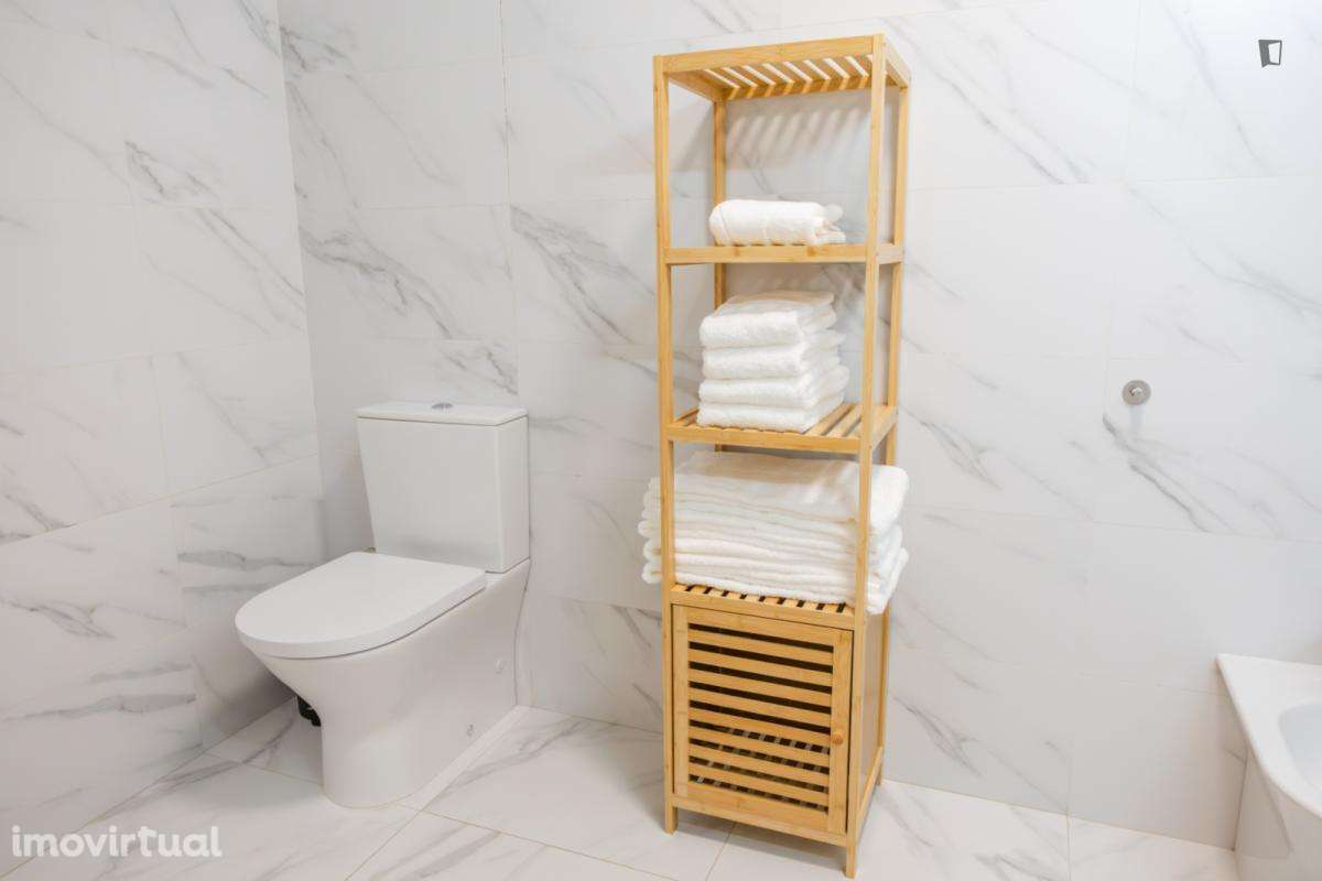 Apartamento com 2 quartos - localizado em Ramalde Porto - Grande imagem: 2/29