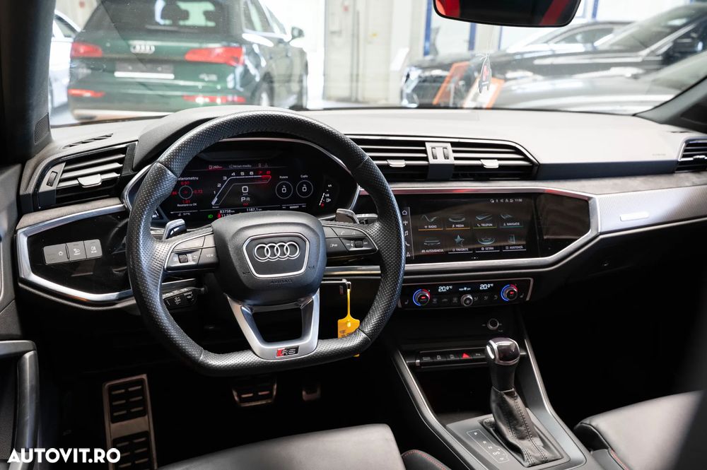 Audi RS Q3 2.5 TFSI quattro S tronic - 33