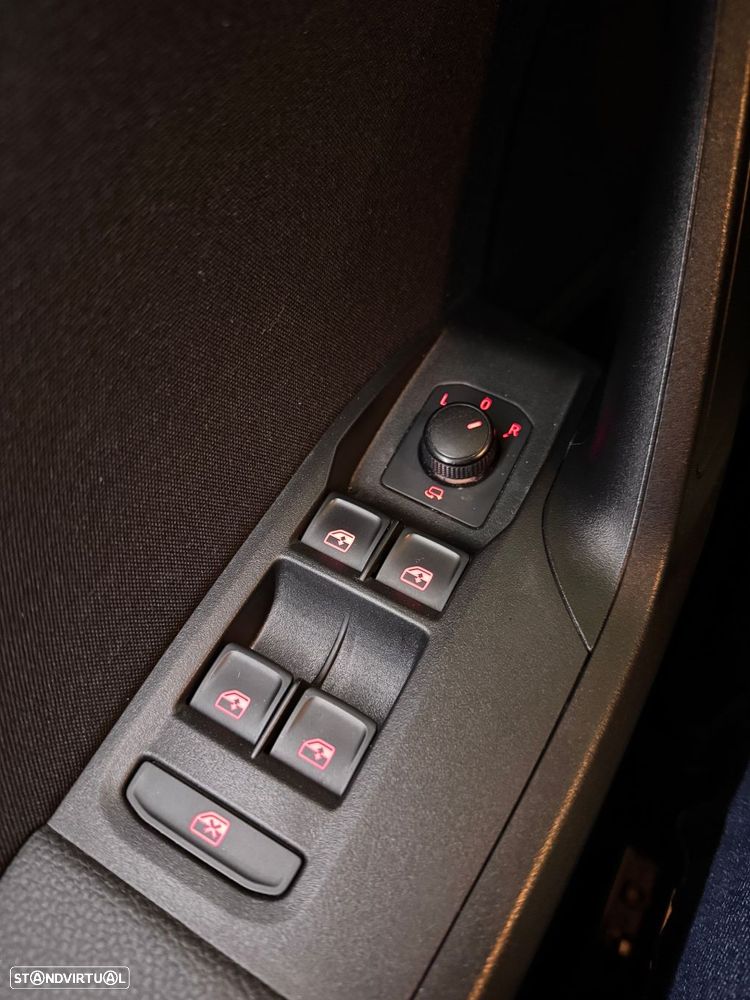 SEAT Arona 1.0 TSI FR - 35