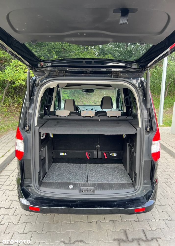 Ford Tourneo Courier 1.0 EcoBoost Titanium - 11