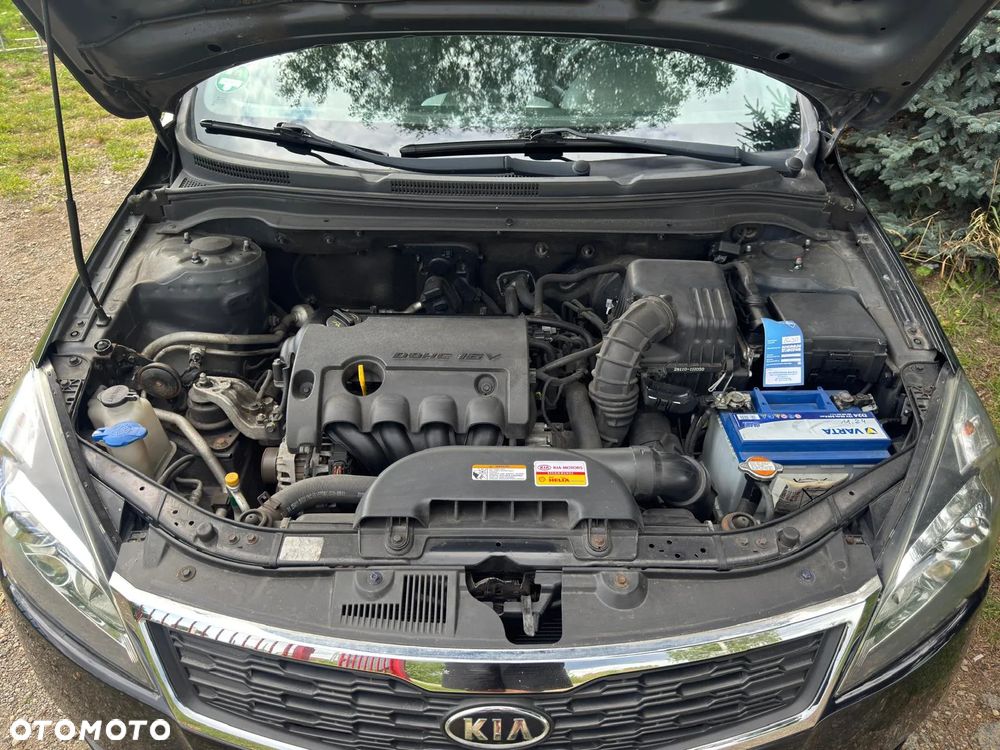 Kia Ceed - 10