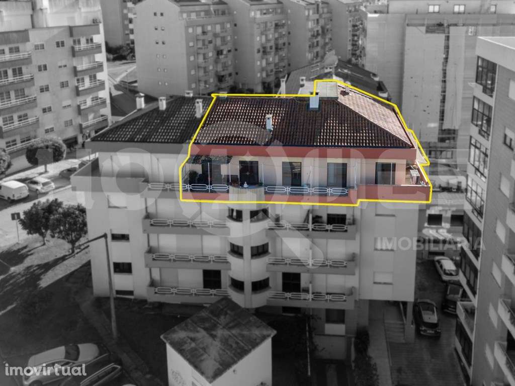 T3 + Sótão | Abadias | Terraço | Boas Áreas | Luminosidade - Grande imagem: 4/49