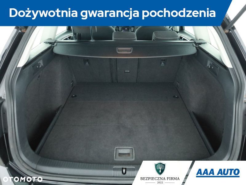 Volkswagen Golf Variant - 12