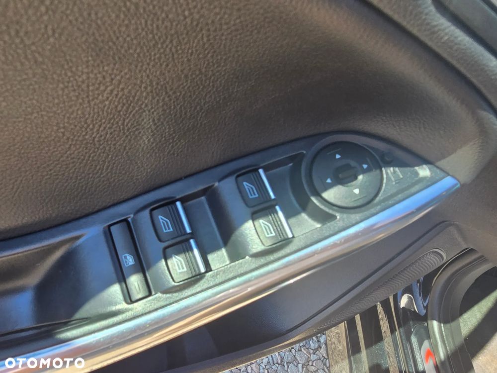 Ford Focus 2.0 EcoBoost ST mit Leder-Exclusiv-Paket - 19