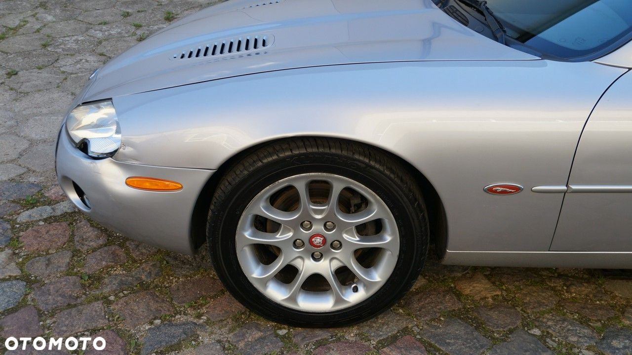 Jaguar XK8 - 32