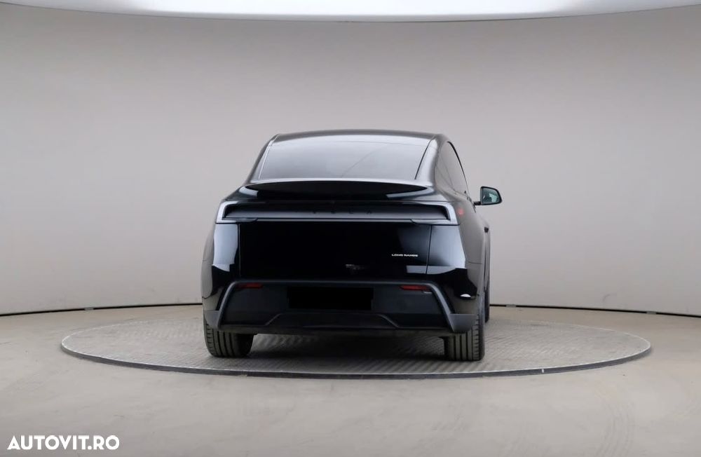Tesla Model Y Long Range RWD - 3