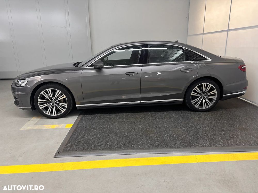 Audi A8 - 2