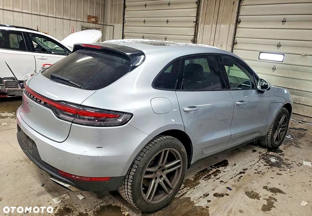 Porsche Macan - 3