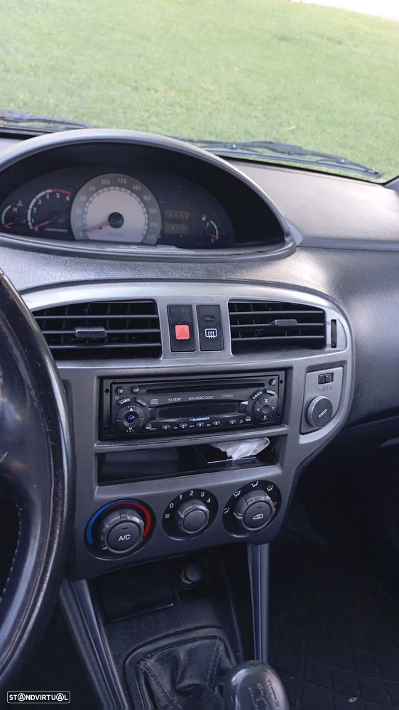 Hyundai Matrix 1.5 CRDi GLS - 7
