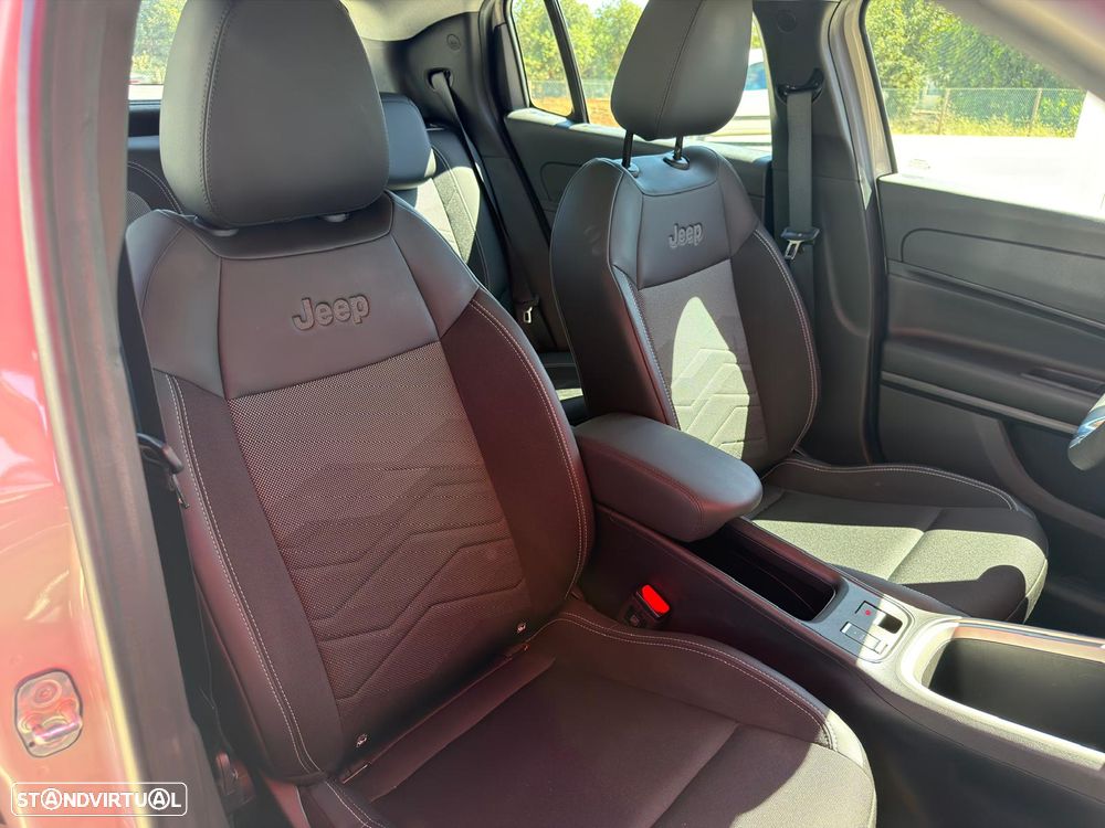 Jeep Avenger 1.2 T3 48V 4xe Hybrid eAWD Auto Upland - 10