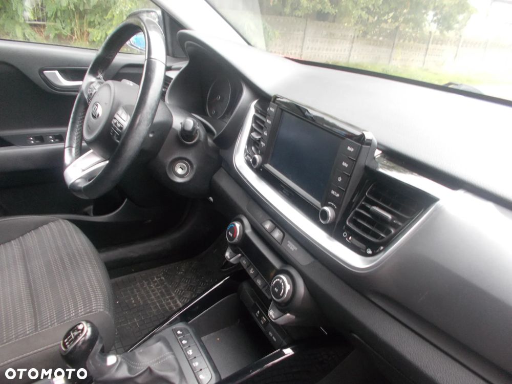 Kia Stonic 1.4 L - 11