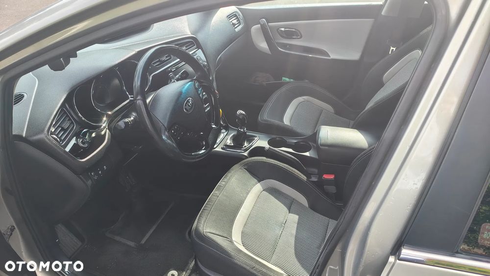 Kia Ceed 1.6 GDI Business Line - 10