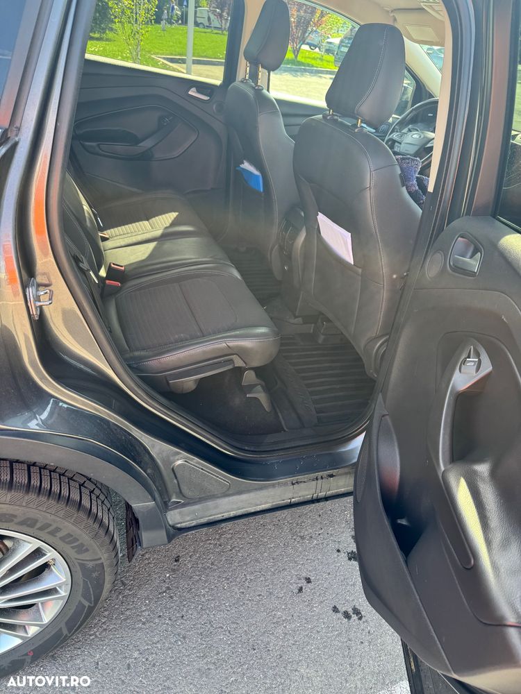 Ford Kuga 2.0 TDCi 4WD Powershift Vignale - 7