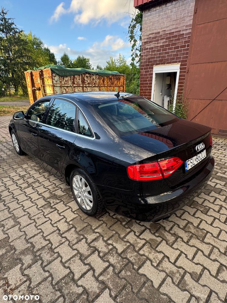 Audi A4 Limousine - 8
