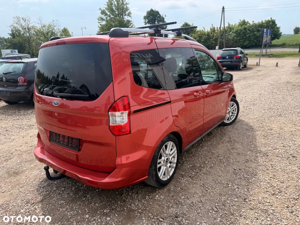 Ford Tourneo Courier 1.0 EcoBoost Ambiente - 9