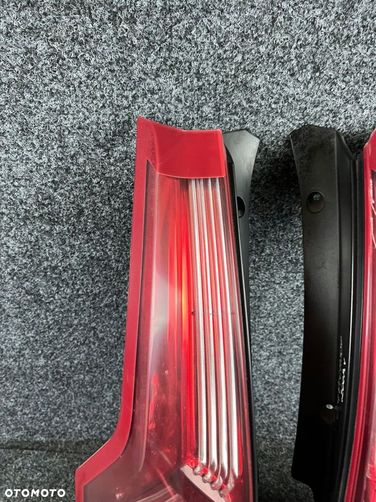 Citroen c4 picasso I lampa tył prawa  lewa OE europa - 4