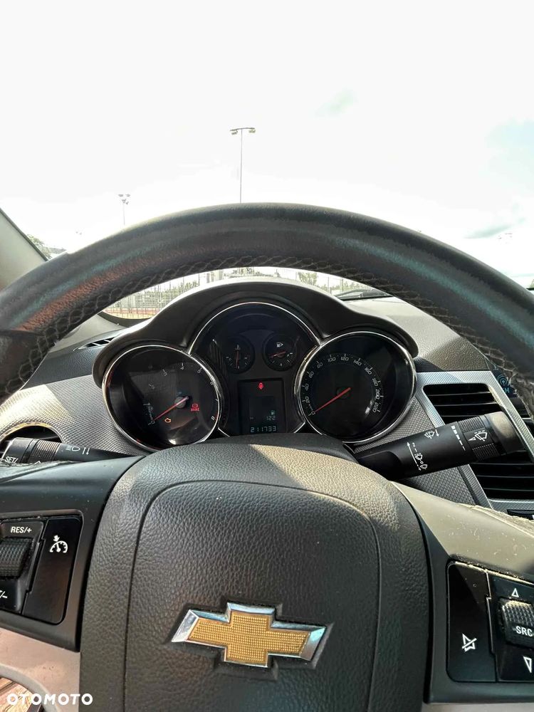 Chevrolet Cruze 1.8 LS - 10