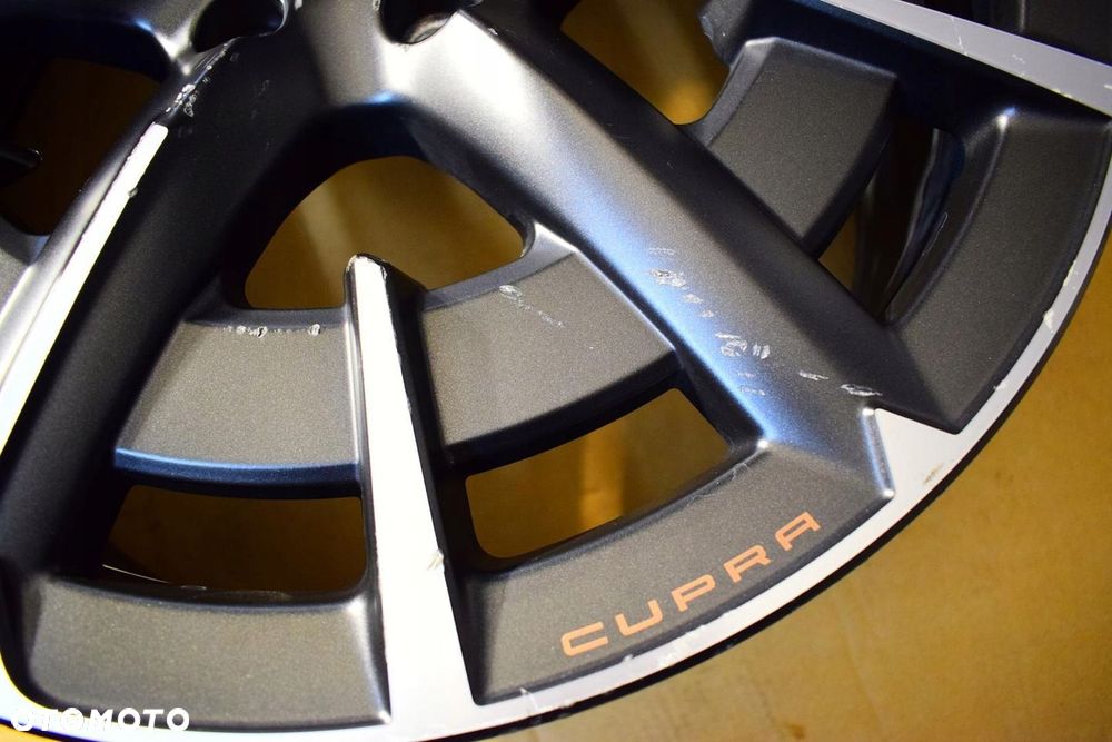 SEAT 20 CUPRA BORN Nowy Model Oryginał - 2