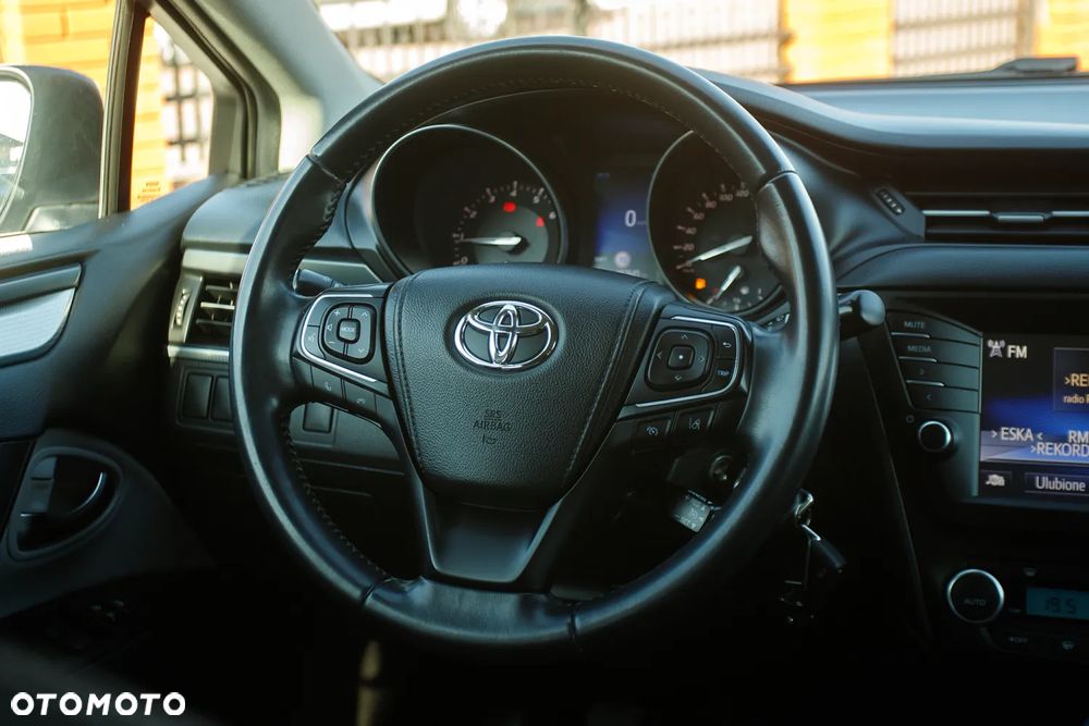 Toyota Avensis 1.8 Executive - 28