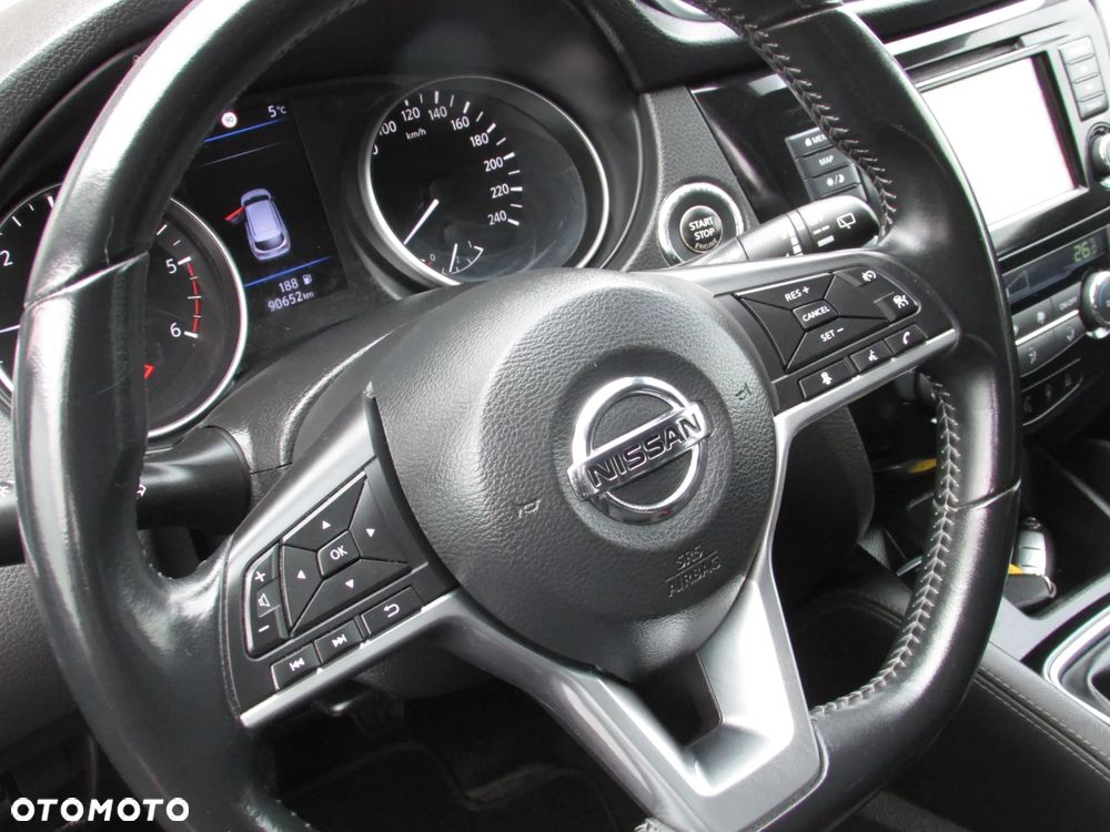 Nissan Qashqai 1.5 dCi N-WAY - 23