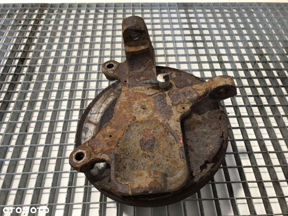 ZWROTNICA LEWY PRZÓD  IVECO DAILY III Autobus 1999 - 2006 35 S 13, 40 C 13, 50 C 13 92 kW [125 KM] - 2