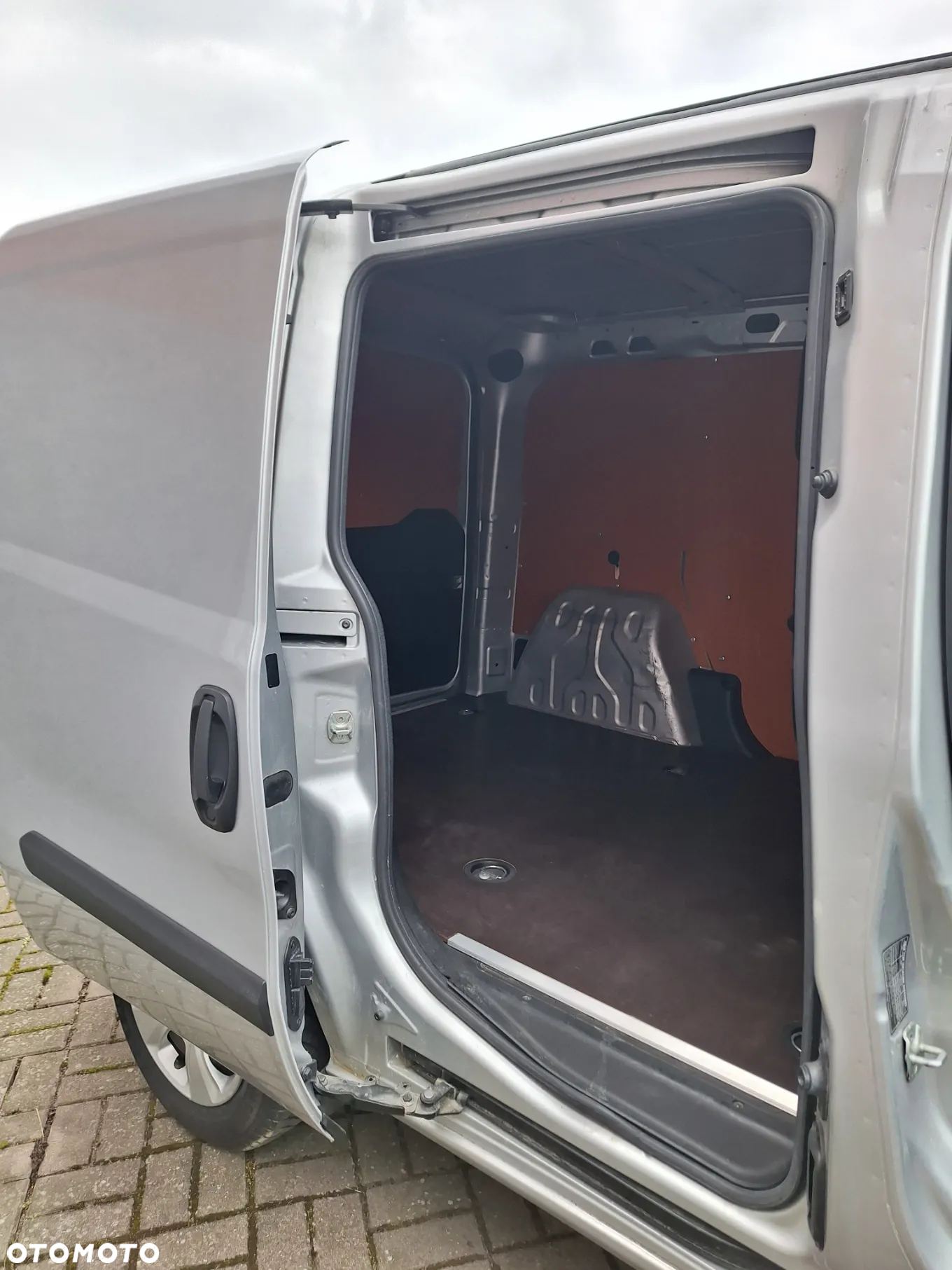 Opel COMBO - 4