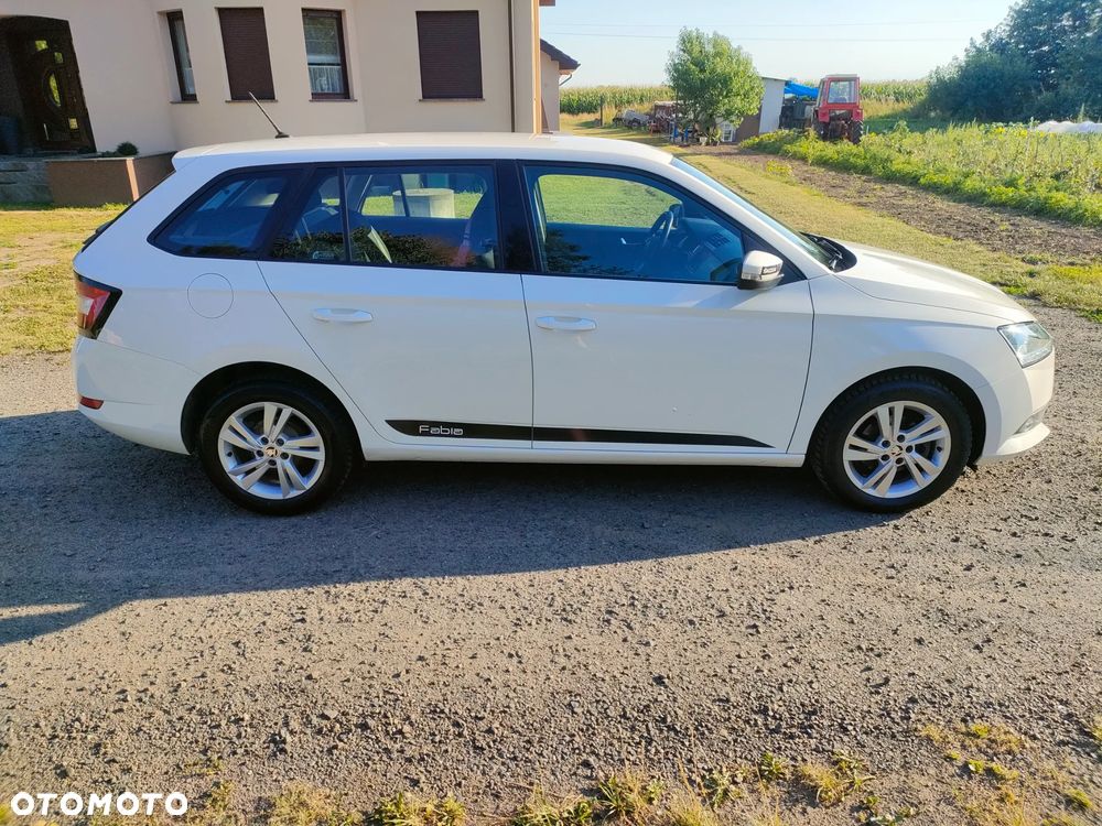 Skoda Fabia 1.0 TSI Active - 5
