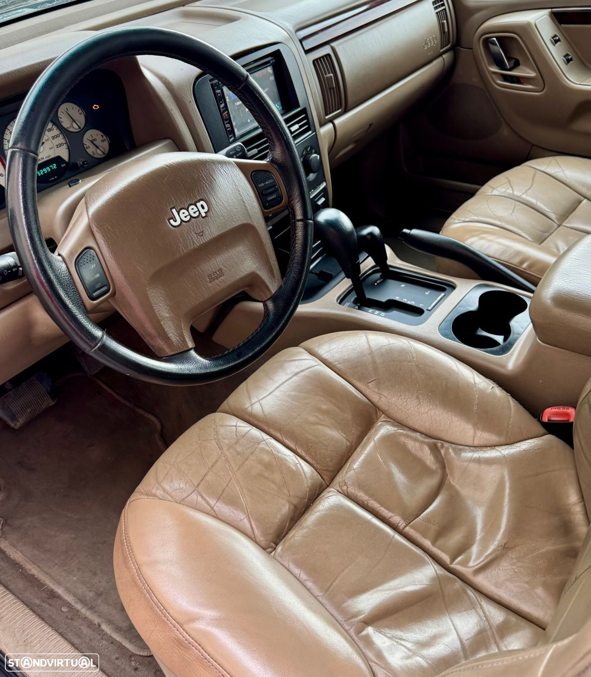 Jeep Grand Cherokee - 22