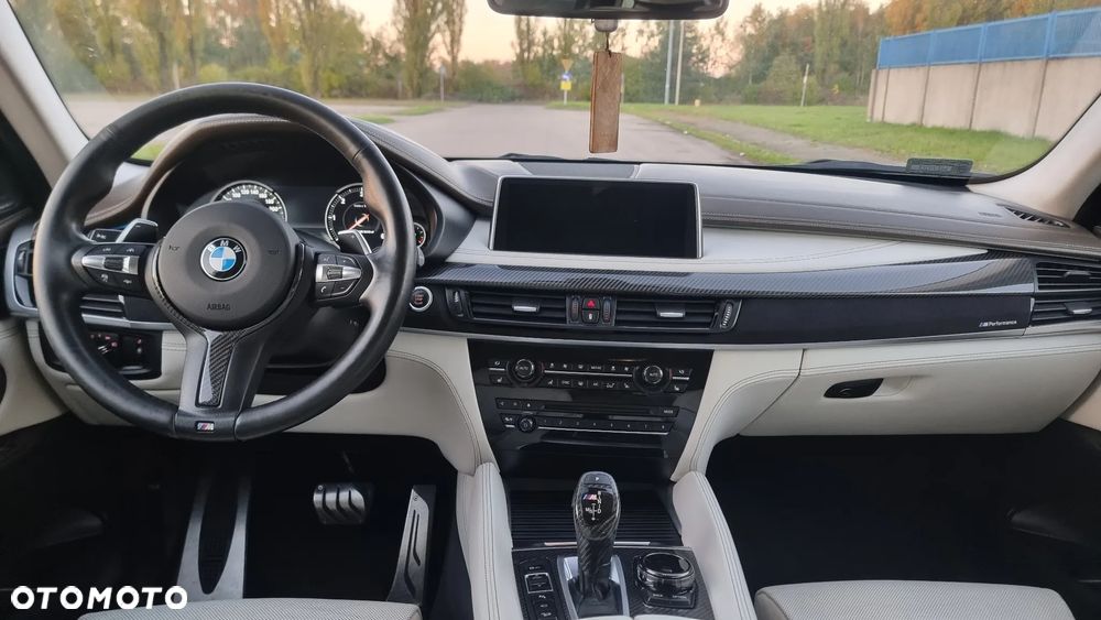 BMW X6M - 10