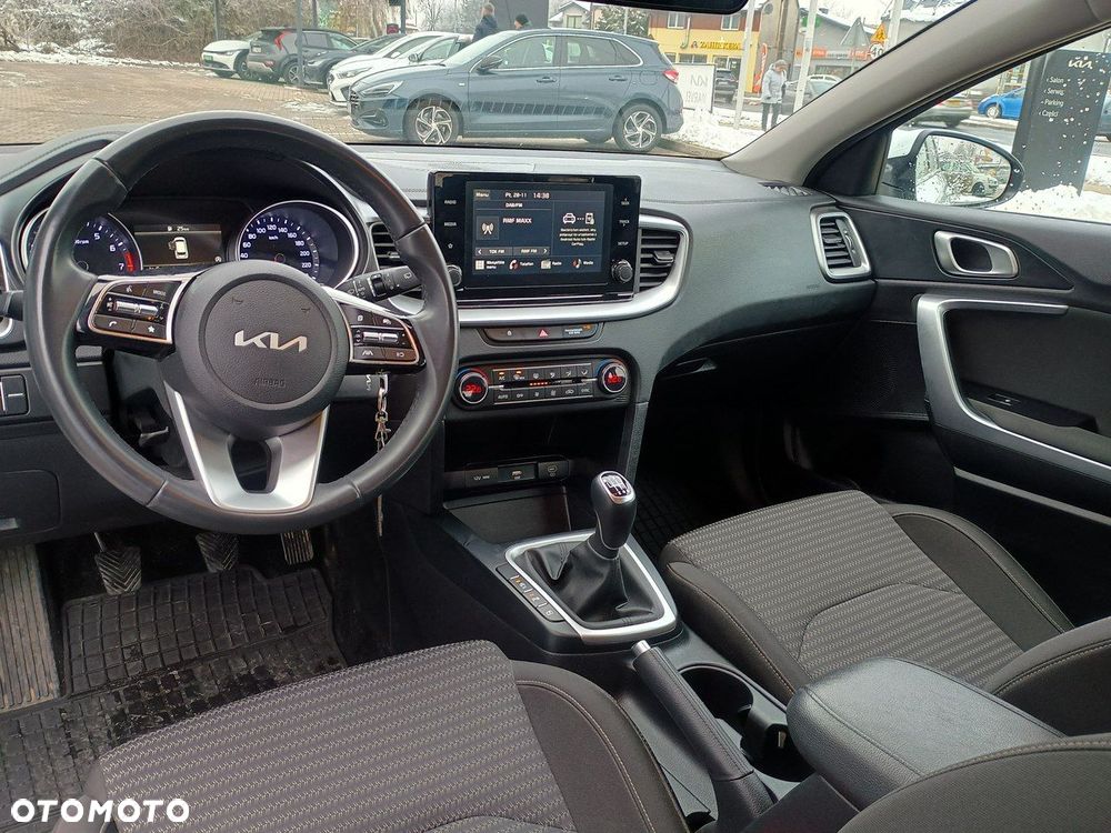Kia Ceed 1.5 T-GDI M - 14