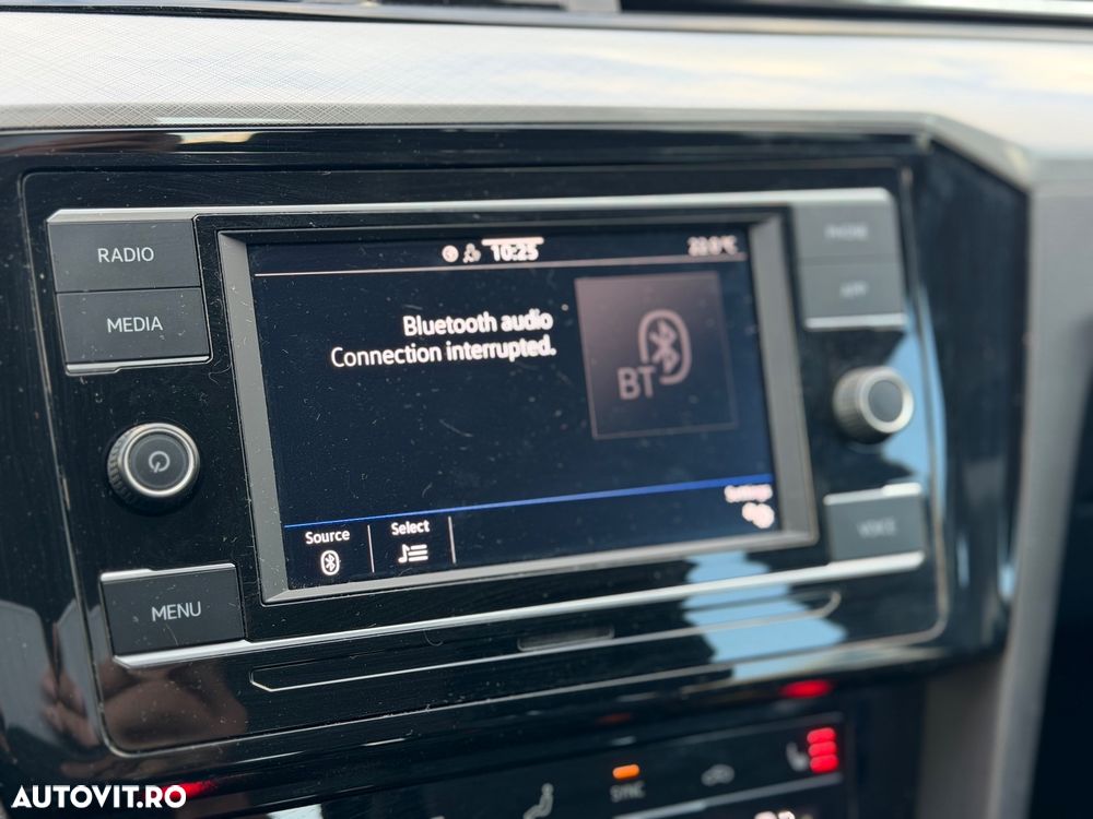 Volkswagen Passat 2.0 TDI DSG Comfortline - 21