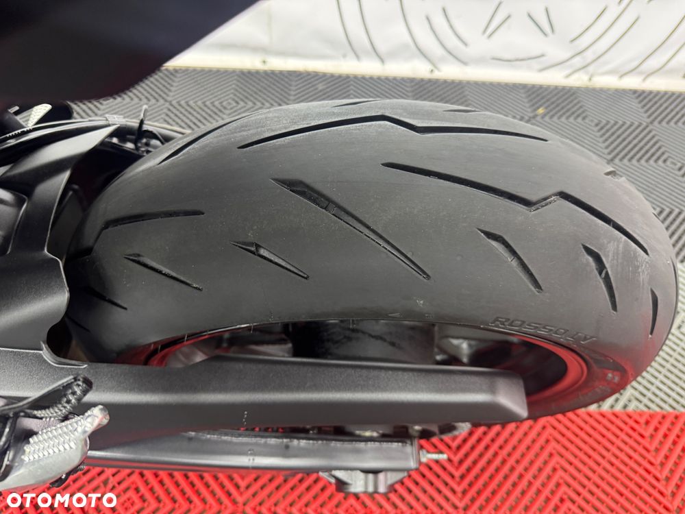 Yamaha R7 - 19