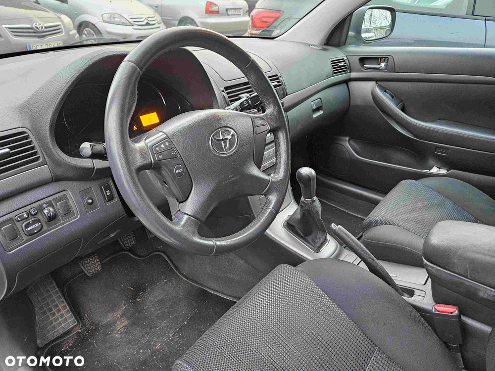 Toyota Avensis 1.8 VVT-i Sol - 12