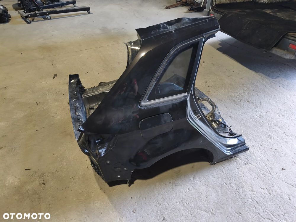 PAS TYLNY WANNA BŁOTNIK PRAWY ĆWIARTKA AUDI A3 8V - 5