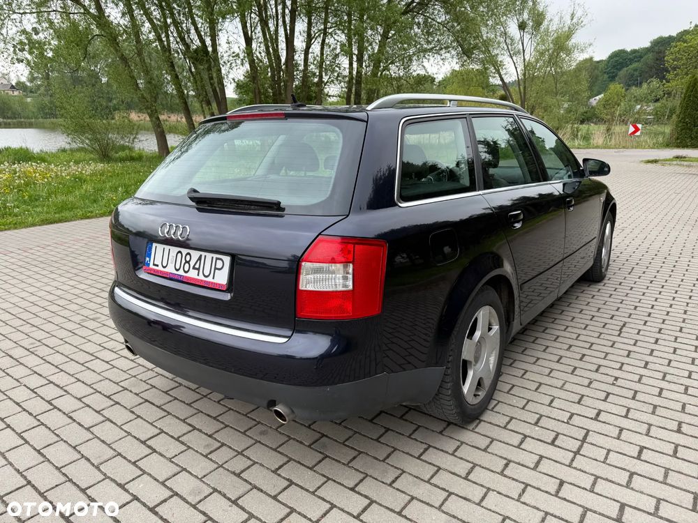 Audi A4 Avant 2.4 - 4