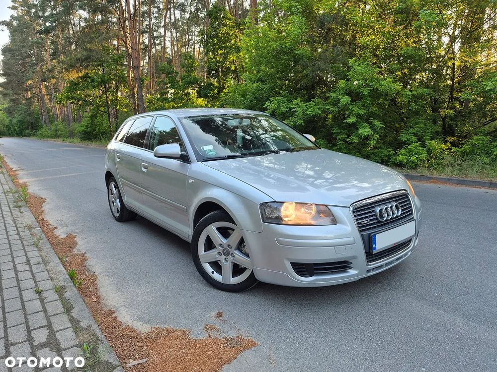 Audi A3 Sportback 2.0 TDI DPF quattro Attraction - 5