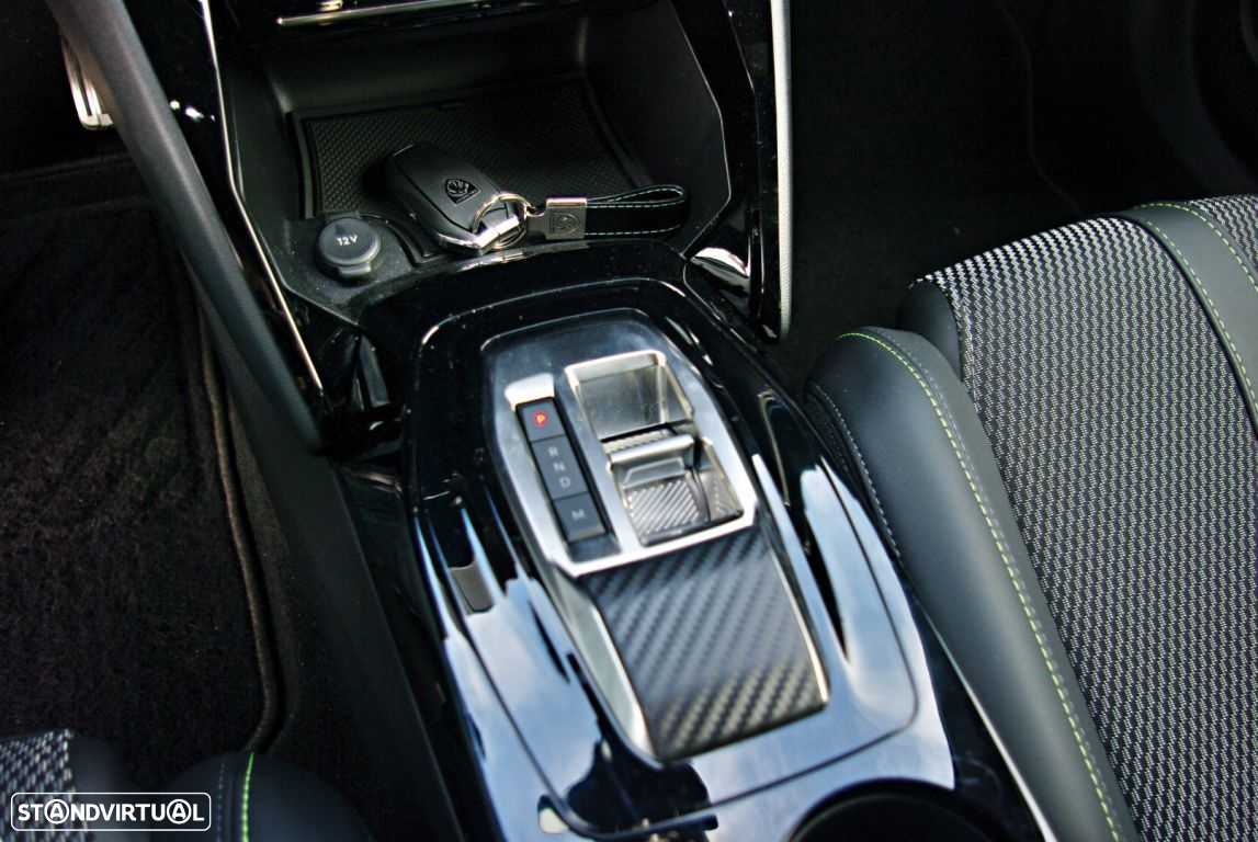 Peugeot 2008 1.2 PureTech GT Line EAT8 - 39