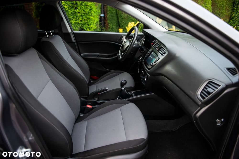 Hyundai i20 blue 1.2 Advantage - 38