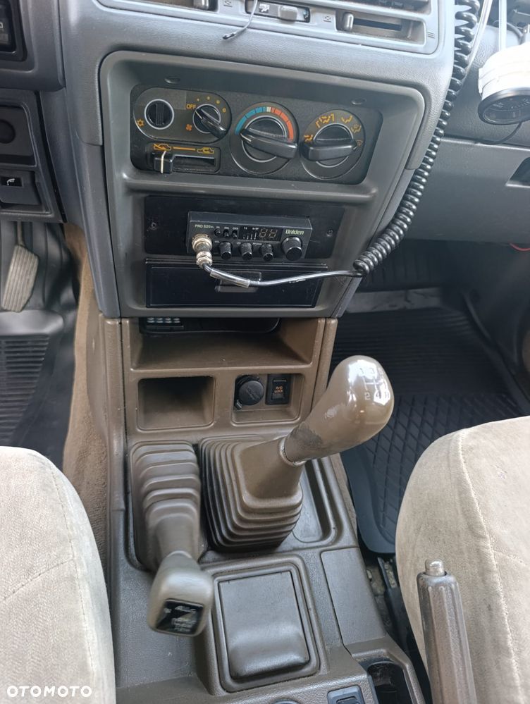 Mitsubishi Pajero 2.5 TD GL - 22