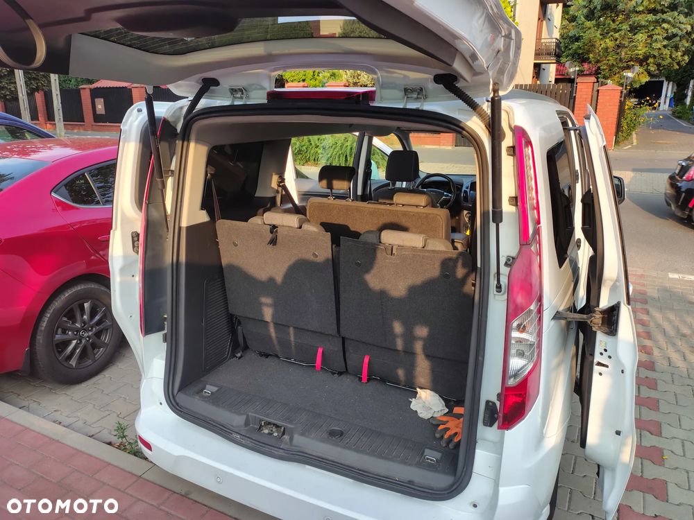 Ford Tourneo Connect 1.5 TDCi Titanium - 23