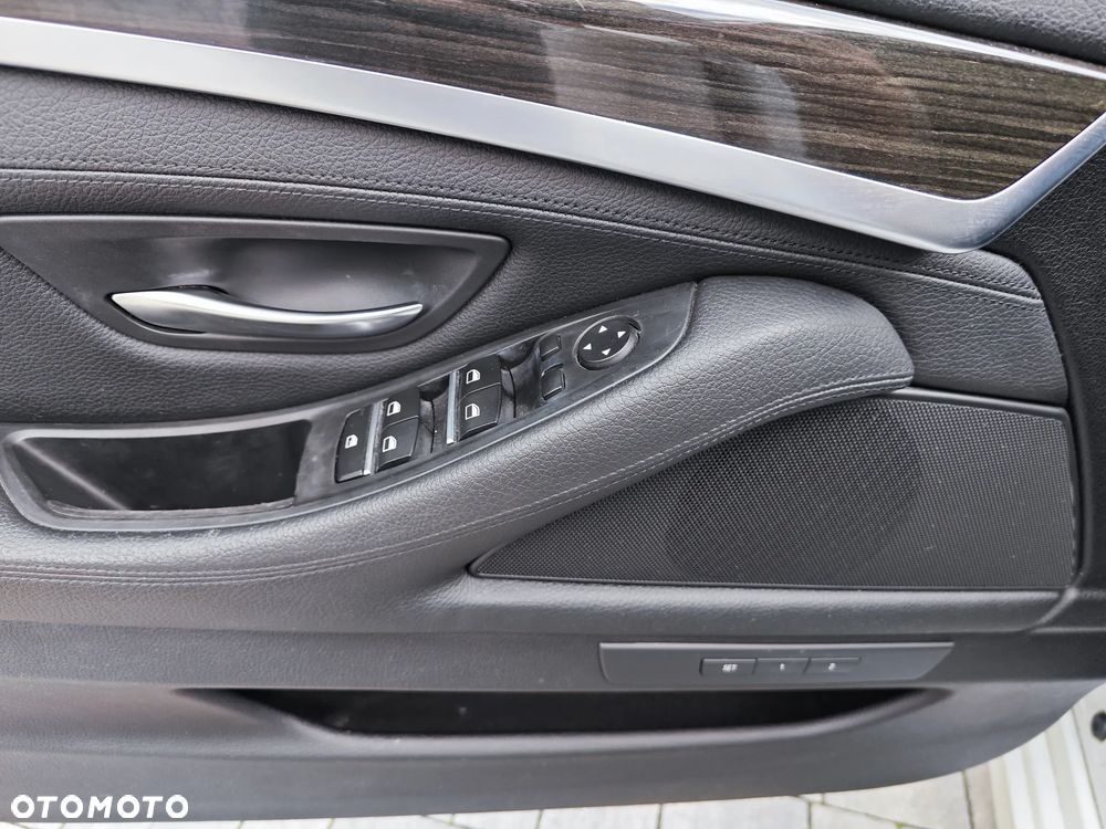 BMW Seria 5 520d xDrive Luxury Line - 33