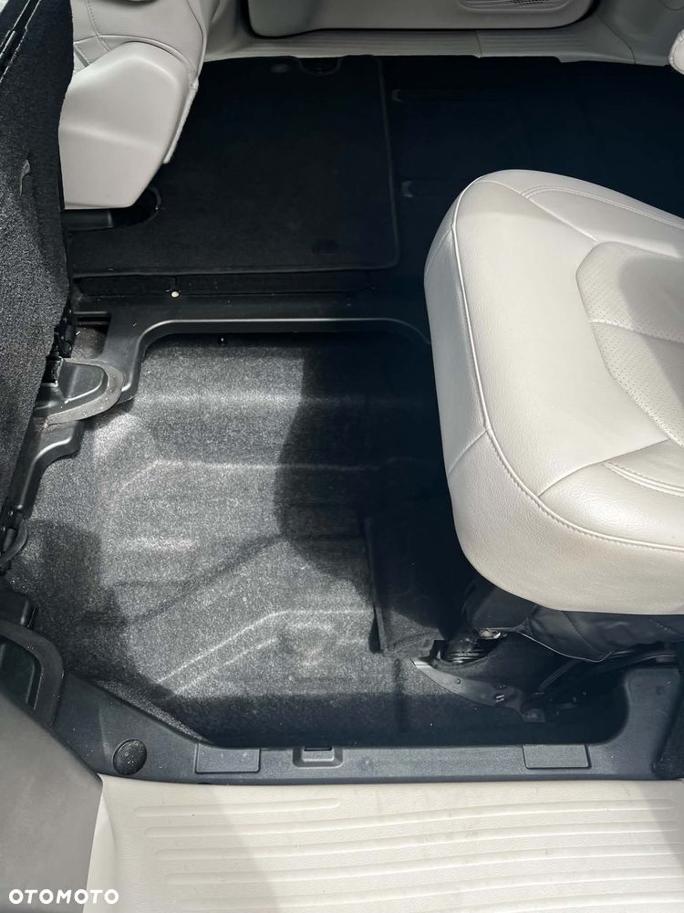Chrysler Pacifica - 9