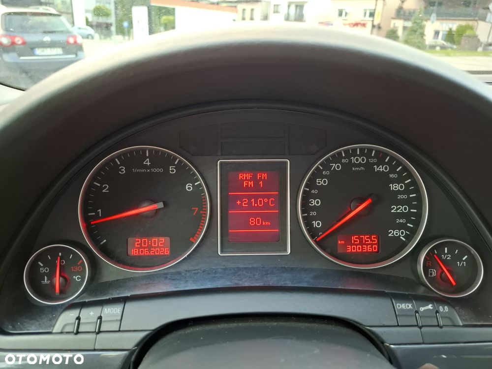 Audi A4 Avant 2.4 - 18